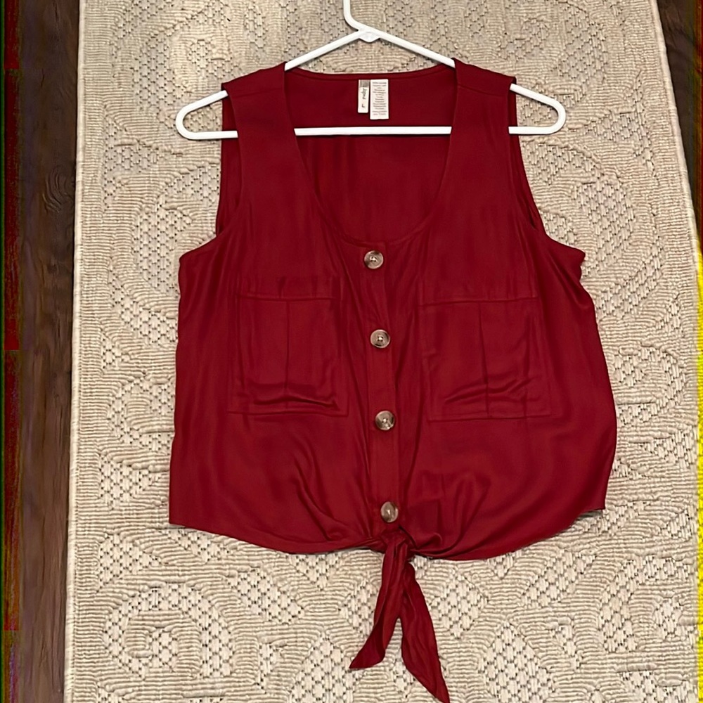 Sleeveless top